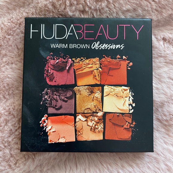 Huda Beauty Eyeshadow Palette - Picture 1 of 4